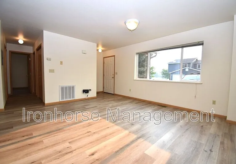 2491 Wheeler Dr #B — Photo 4