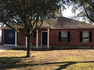 703 1/2 Westchester Rd, Taylor, TX 76574