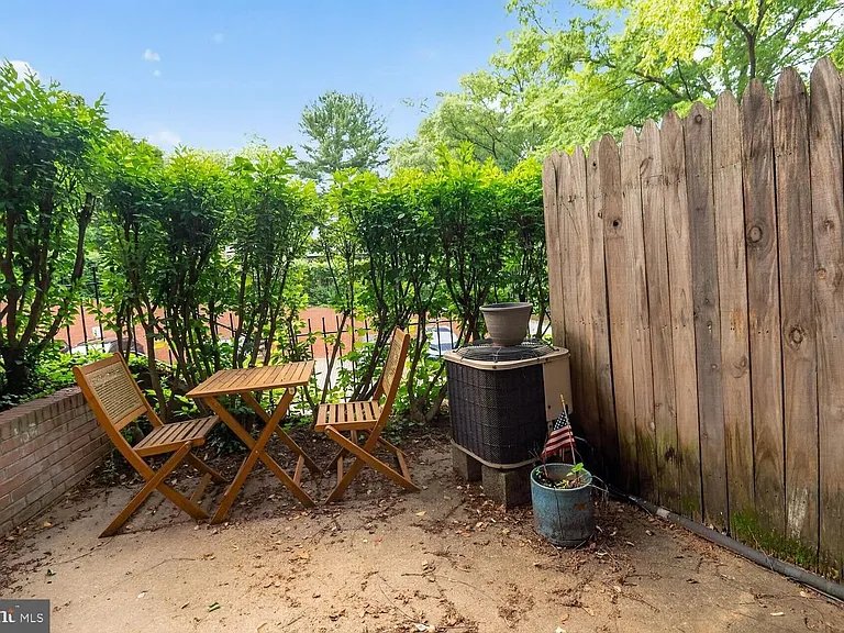 4605 Macarthur Blvd NW #A — Photo 8