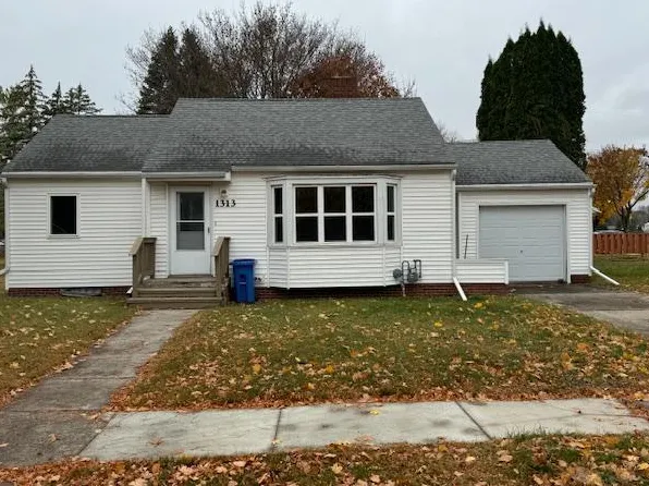 1313 10th St, Clarkfield, MN 56223