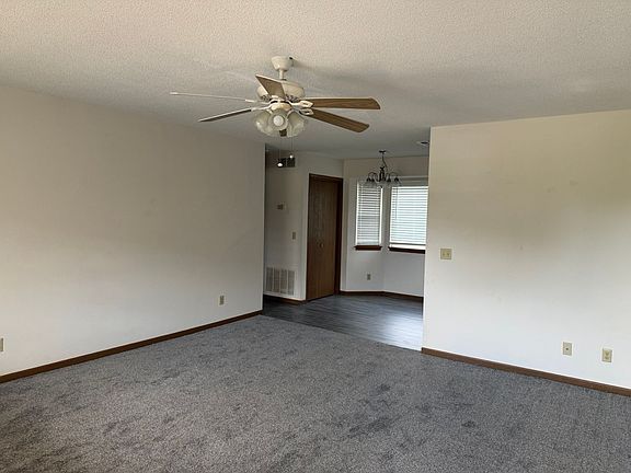 4th image of 805 Clark St #Ju-821