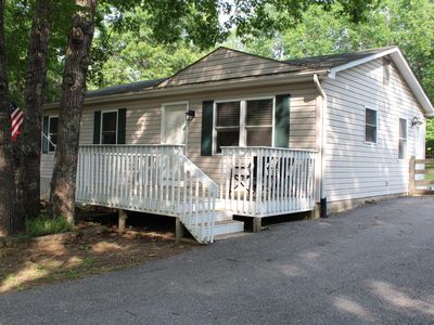 8728 Bradshaw Rd, Salem, VA, 24153
