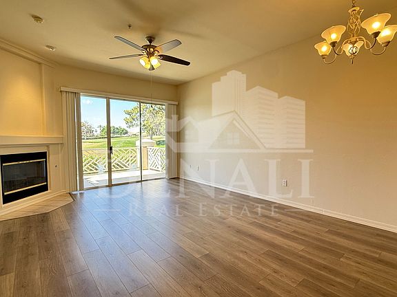 4th image of 3800 S Cantabria Cir Unit 1009