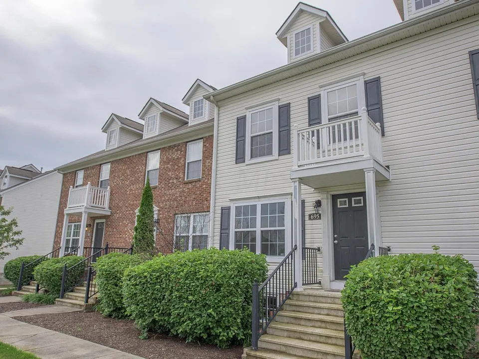 695 Lazelle Rd #695