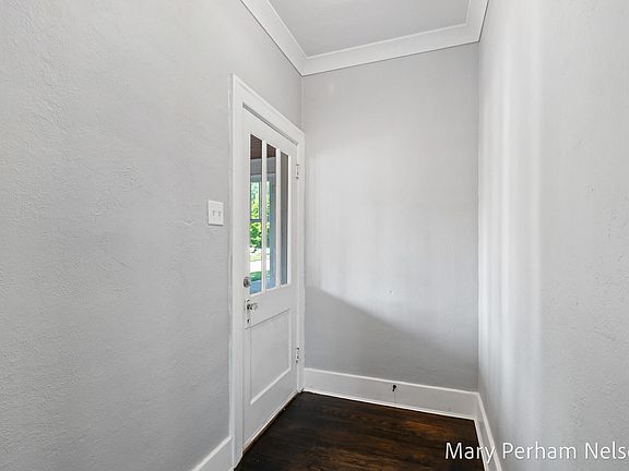 5th image of 361 W 18th St