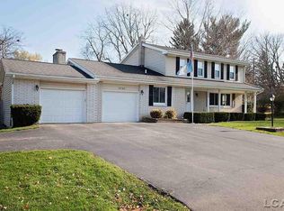 1430 Meadowview Ct, Adrian, MI 49221