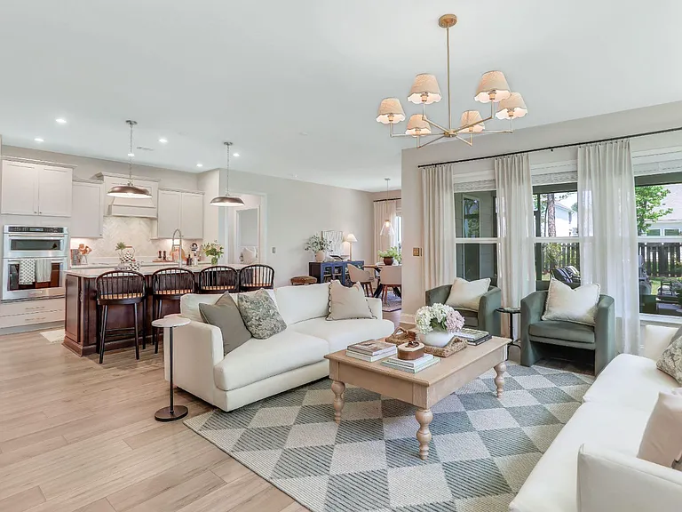 72 McRorrie Dr — Photo 15