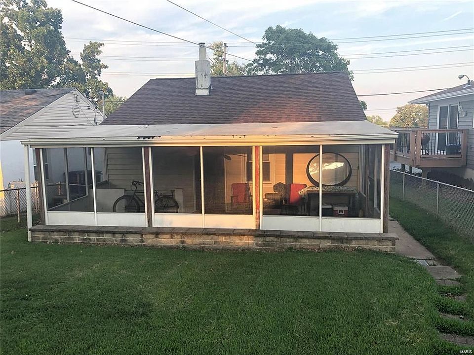 2nd image of 1329 Tamm Ave