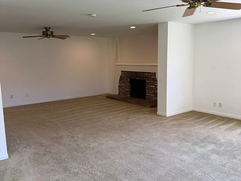 891 Rosewood Ave — Photo 29