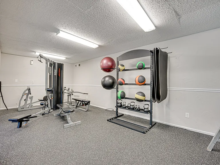 Indian Creek Apartments — Photo 25