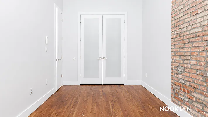 Rented by Nooklyn NYC LLC | media 34