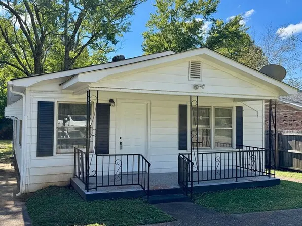 6704 Hollow Rd NW, Huntsville, AL 35810