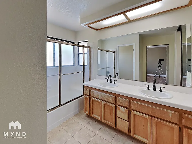 4721 Shannondale Dr — Photo 11