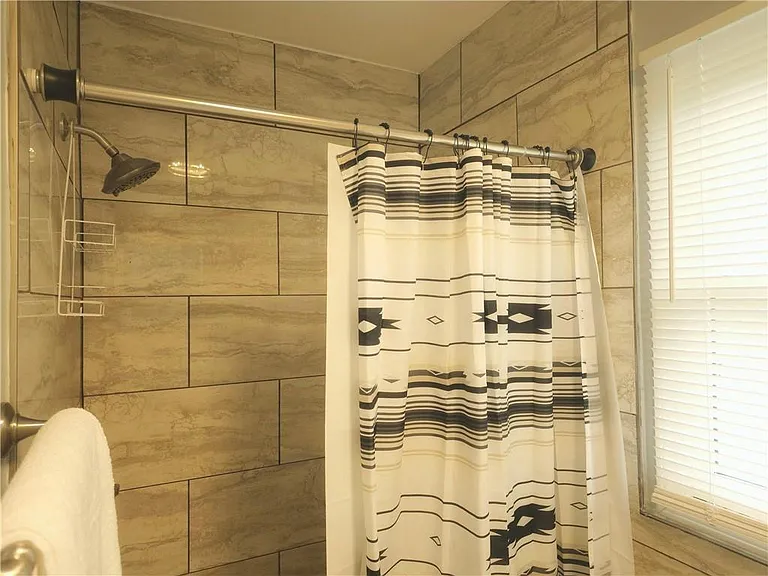 1499 Hammack Dr — Photo 31