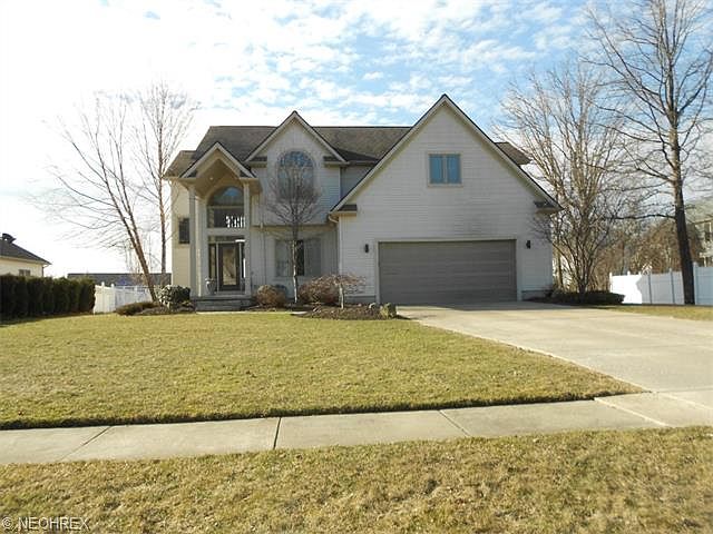 1st image of 75 Willowbend Dr