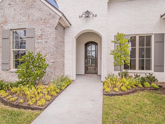 2nd image of 203 Coco Palm Ct