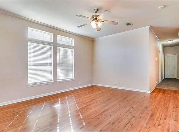 3rd image of 113 Stoneridge Dr