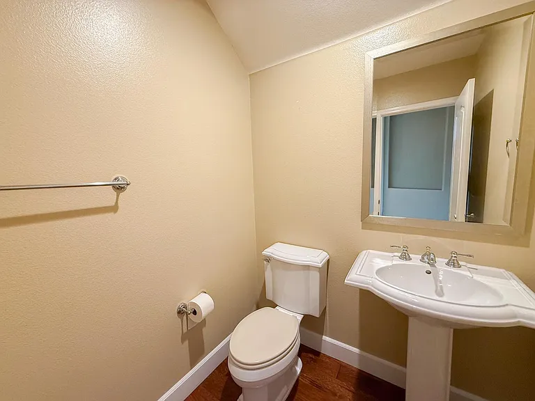 342 Stanforth Ct — Photo 9