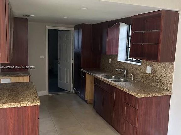 5th image of 19121 NW 37th Ct