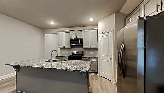 5th image of 1717 Angus Dr
