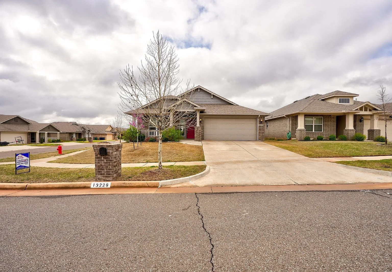 4 bed, 2.0 bath, 1997 sqft, $2,075 — Photo 4