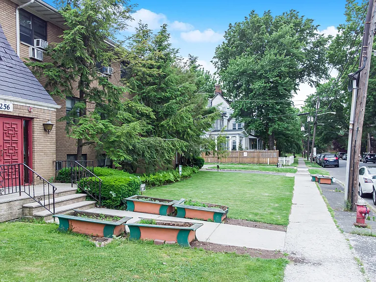 1260 Waverly Pl #3 — Photo 7
