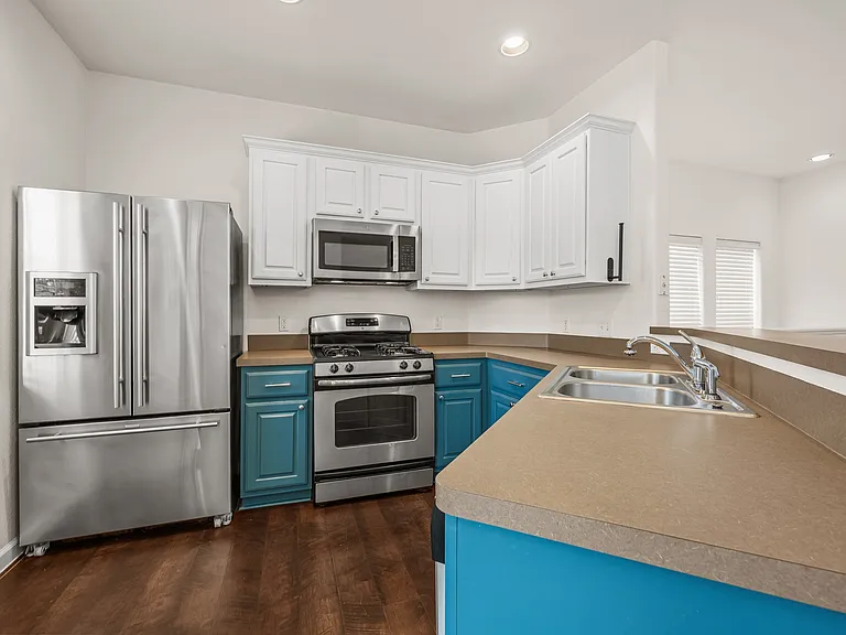 2821 Saville Loop — Photo 9