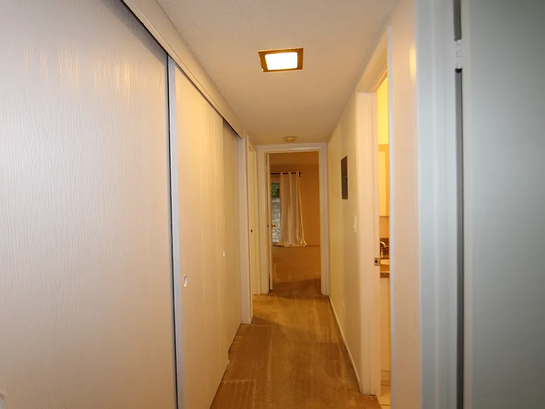 1137 Rosecrans Ave — Photo 10