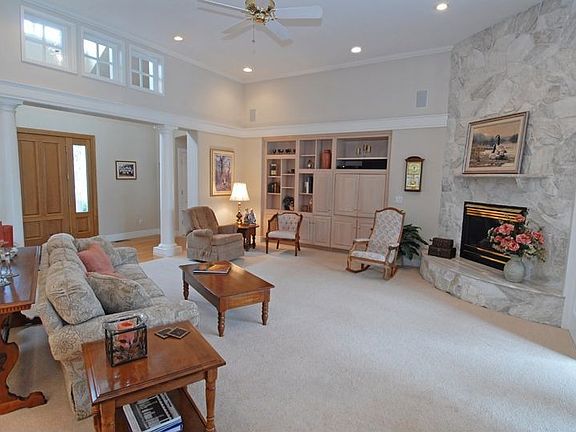 Light bright and stunning living areas