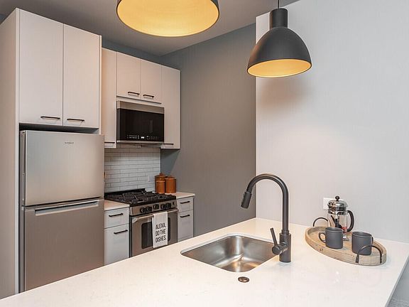 2nd image of 2163 N Elston Ave #B10