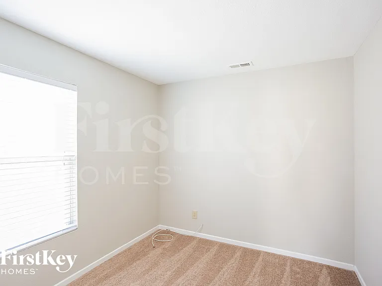 12158 E 141st St — Photo 10
