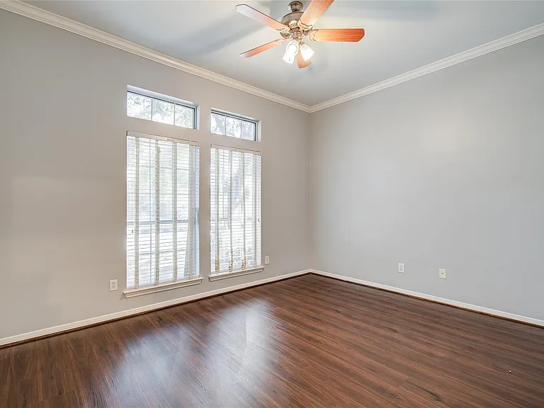 14731 Raven Hollow Ln — Photo 37