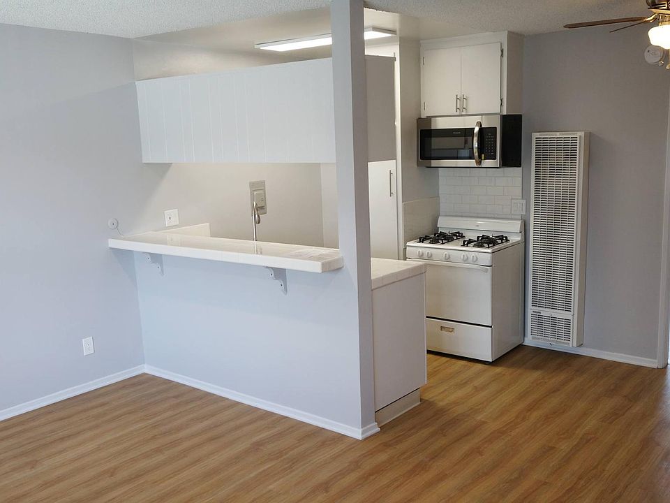 1st image of 12309 Burbank Blvd APT 25