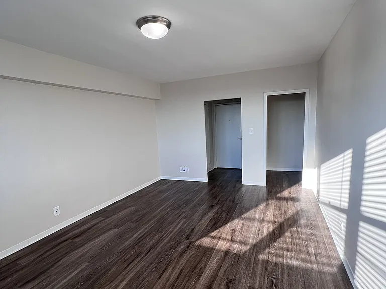 Broadview Apartments — Photo 47