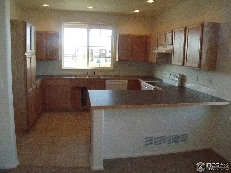 431 Pioneer Ln — Photo 6