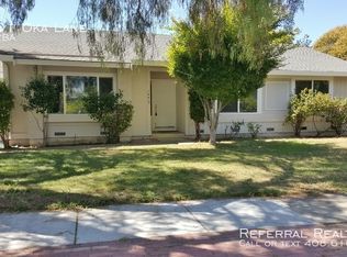 14401 Oka Ln, Los Gatos, CA 95032