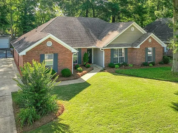 664 Thousand Oaks Dr, Montgomery, AL 36109