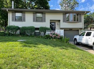 3821 Raspberry Cir, Lincoln, NE 68516