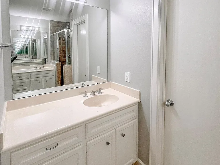 5951 S Loop E #38 — Photo 9