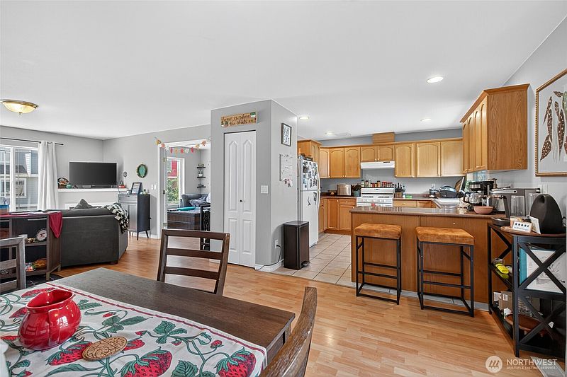 4th image of 4244 Archer Drive