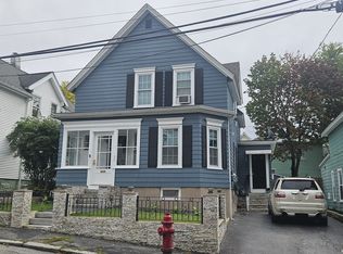 35 Farmland Rd, Lowell, MA 01850