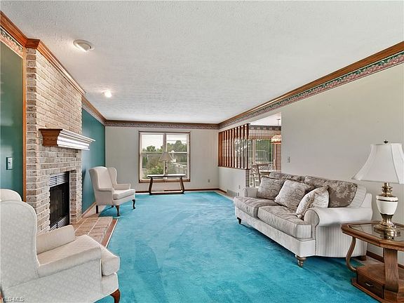 5th image of 2852 Jefferson Cir