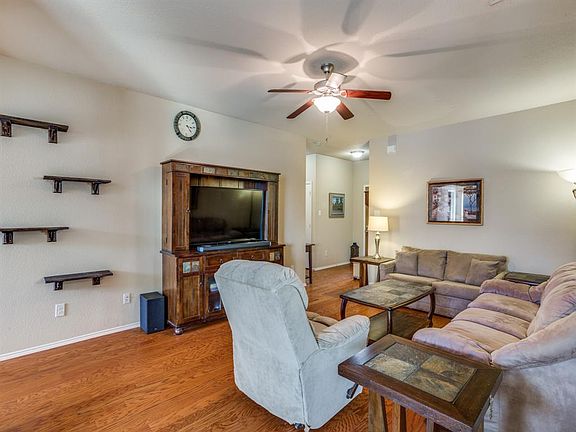 4th image of 2200 Wakecrest Dr