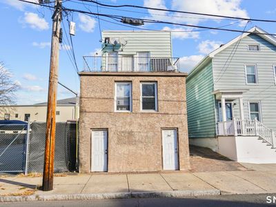 387 Blatchley Avenue, New Haven, CT, 06513