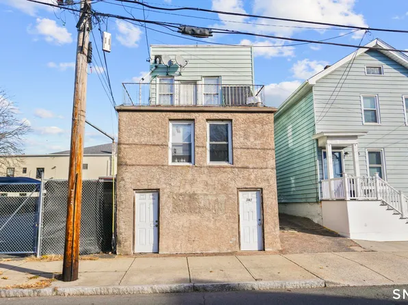 387 Blatchley Avenue, New Haven, CT 06513