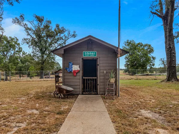 513 Cross Roads Hwy, Malakoff, TX 75148