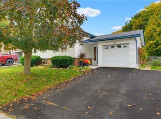 35 Scott Rd, Cambridge, ON N3C 2X5