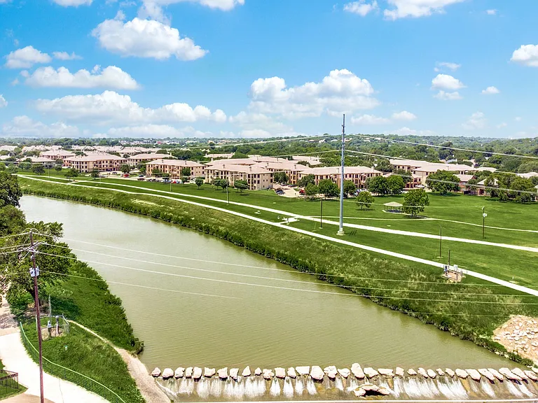 Access to the Trinity River