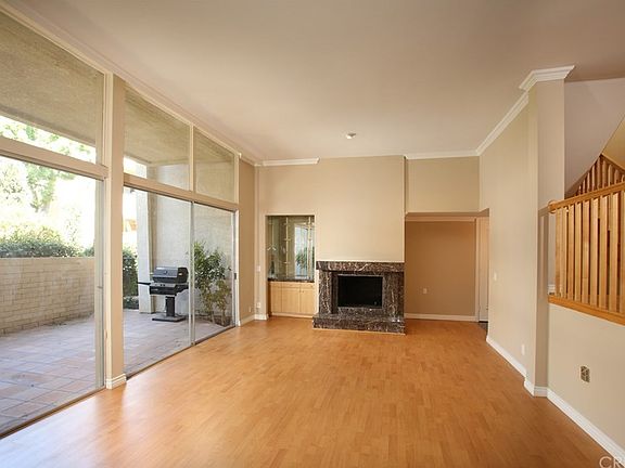 5th image of 5276 Lindley Ave #25