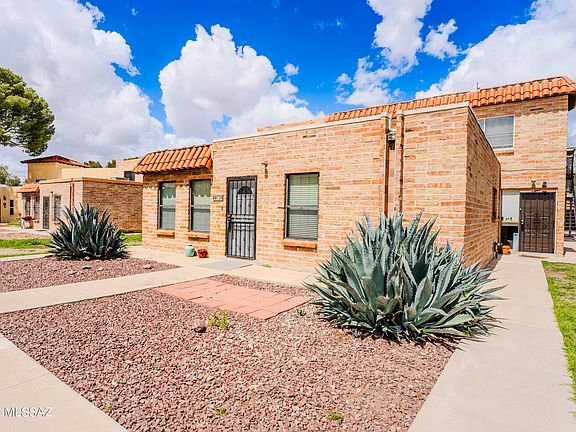 3rd image of 6673 E Calle La Paz Unit A